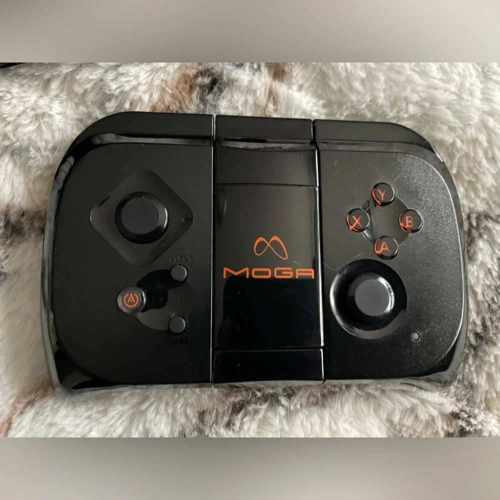 MOGA mobile game controller for Android